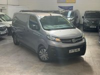 VAUXHALL VIVARO