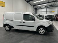 NISSAN NV250