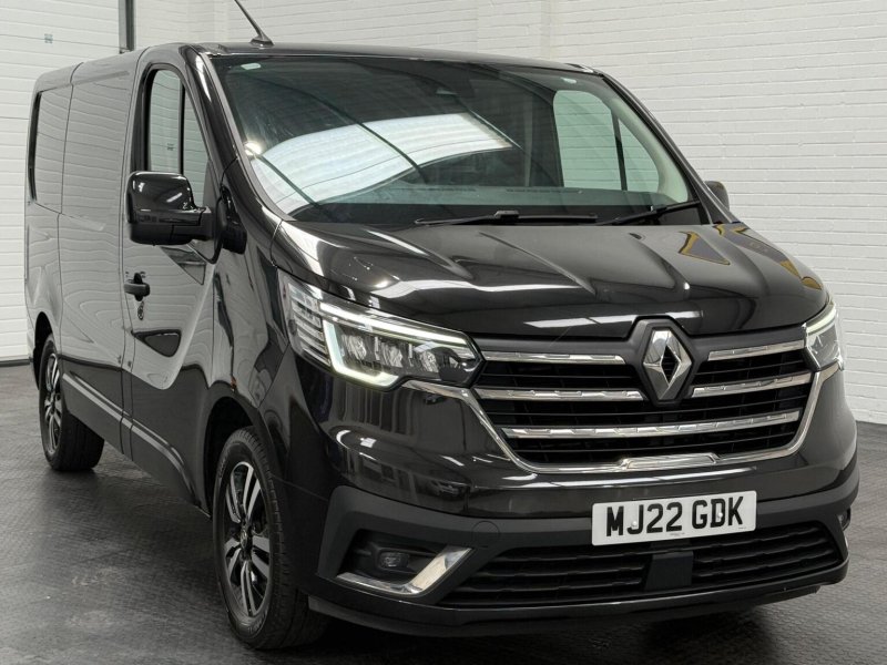 RENAULT TRAFIC